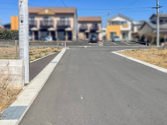 鈴鹿市東玉垣町の前面道路含む現地写真