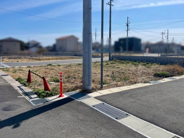 鈴鹿市東玉垣町の前面道路含む現地写真