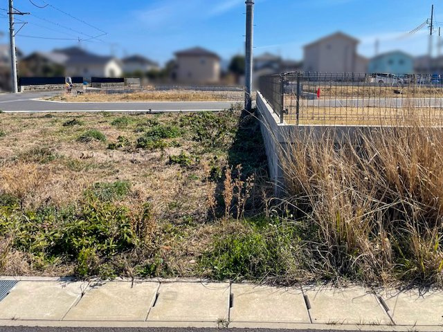 鈴鹿市東玉垣町の前面道路含む現地写真