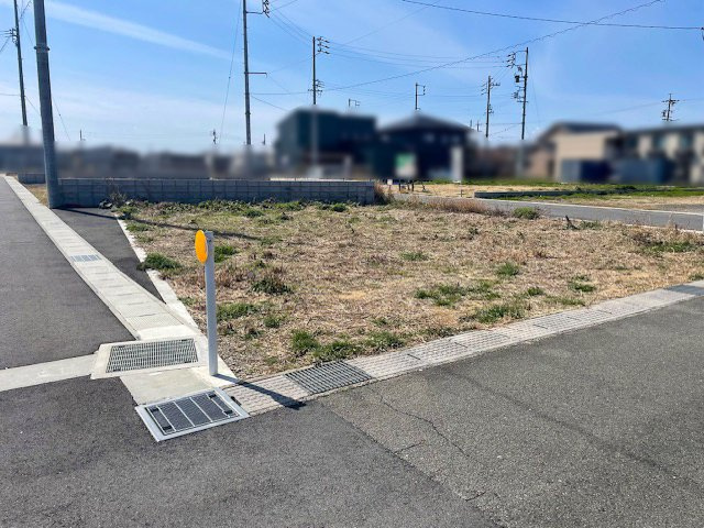 鈴鹿市東玉垣町の前面道路含む現地写真
