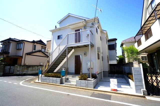 東村山市美住町１丁目のアパートの外観