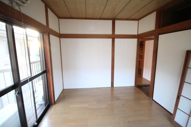 古河市桜町の洋室|2階東側洋室　6帖　エアコン付です。