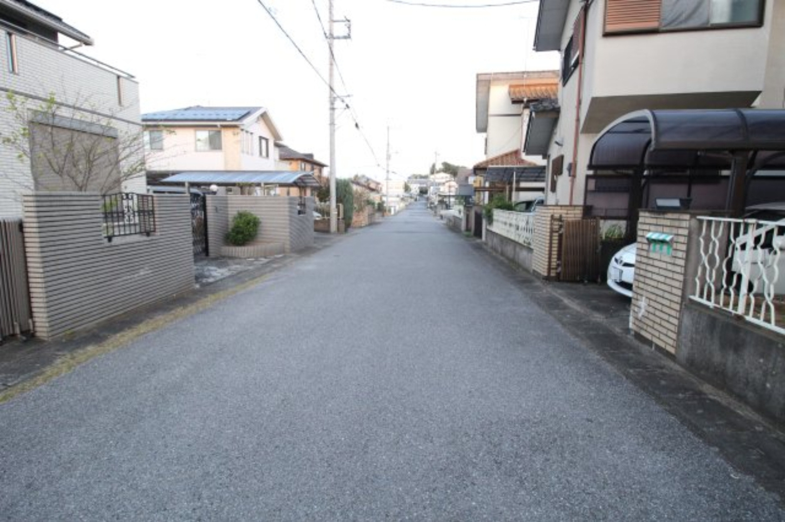古河市桜町の前面道路含む現地写真|北側公道　東方面