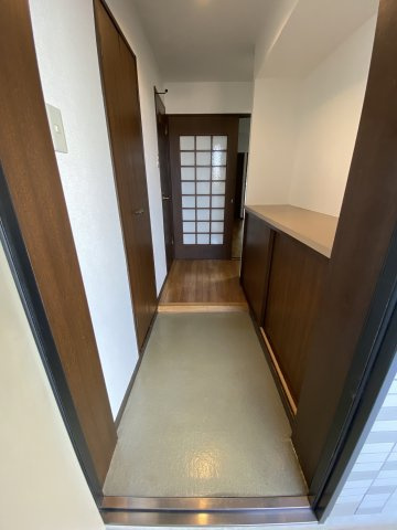 ロイヤル谷津の玄関