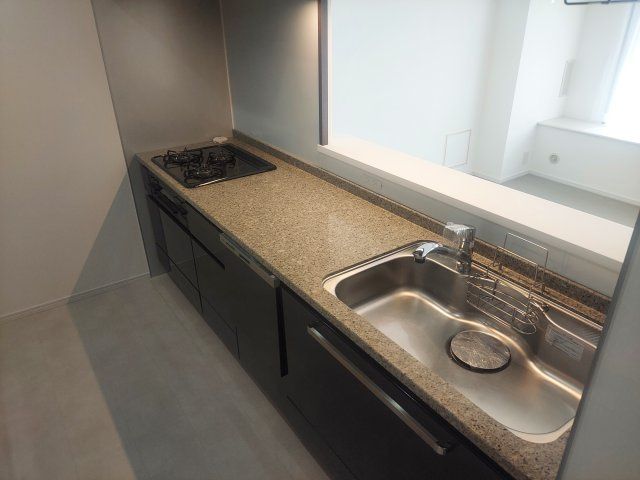 ラ・ビスタ宝塚ウエストウイング二番館のキッチン|食洗機付きシステムキッチン