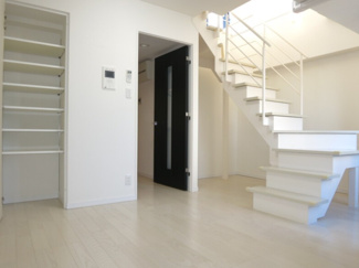 【居間・リビング】