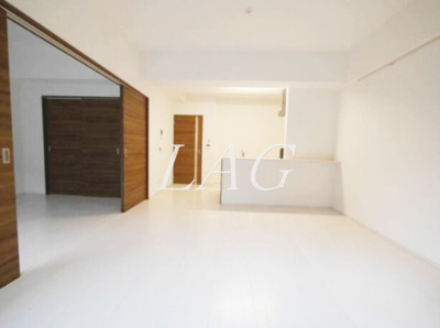 【居間・リビング】 | プライムコート立川 | 洋室のお部屋です。