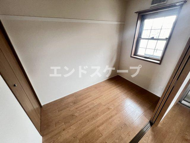レアルコンフォートⅡの洋室|高崎、前橋、伊勢崎エリアのお部屋探しはエンドスケープまで！お客様の理想お聞かせ下さい♪
内装の一部が画像と異なる場合がございます。

