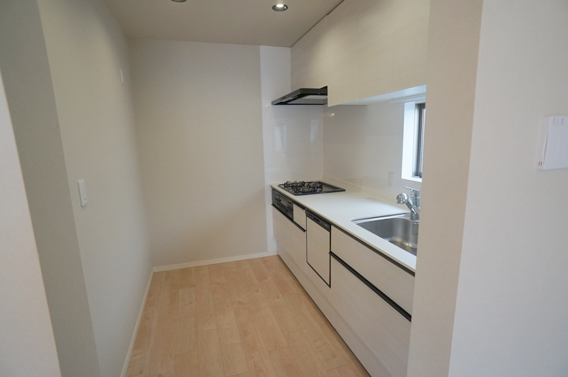 赤羽西４　戸建のキッチン|☆広々としたキッチン
☆現状空室でご内見可能です