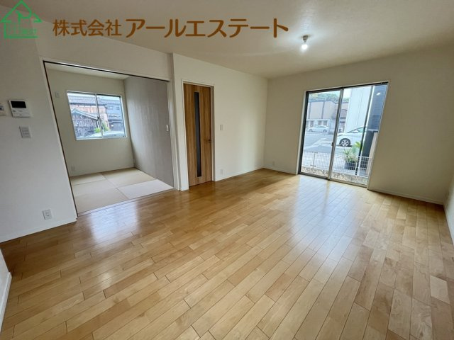 姫路市飾磨区細江　　山陽電鉄「飾磨駅」徒歩20分の居間・リビング
