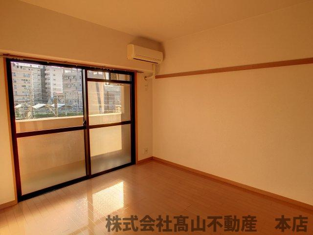 フィレンツェ２２の居間・リビング