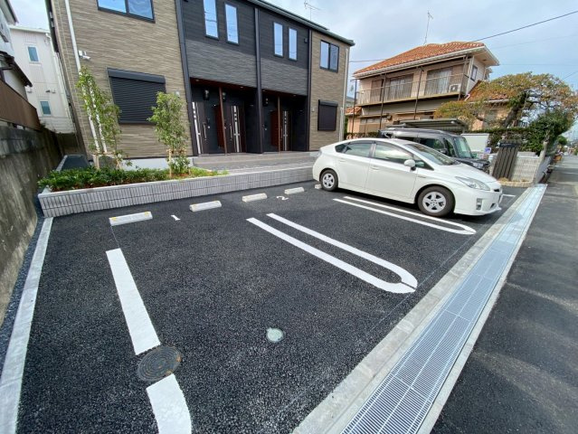 【駐車場】