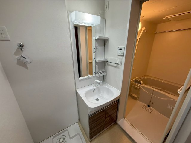 Veil Maison近大前の洗面所