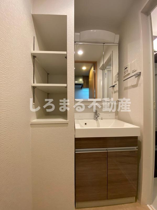 コンフォリア心斎橋EASTの洗面所