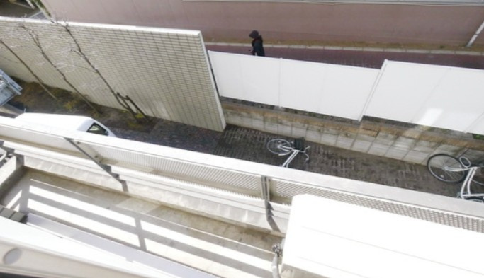 コート・アクシスのバルコニー|別部屋参照