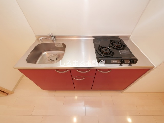 アーバンフラッツ心斎橋　【旧Ｌａ　Ｄｏｕｃｅｕｒ心斎橋】のキッチン