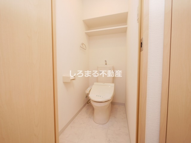 アーバンフラッツ心斎橋　【旧Ｌａ　Ｄｏｕｃｅｕｒ心斎橋】のトイレ