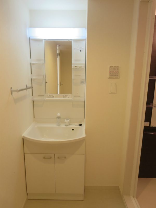 リブリ・ソレーユ はつみの独立洗面台