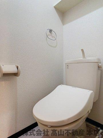 アルベール石丸のトイレ