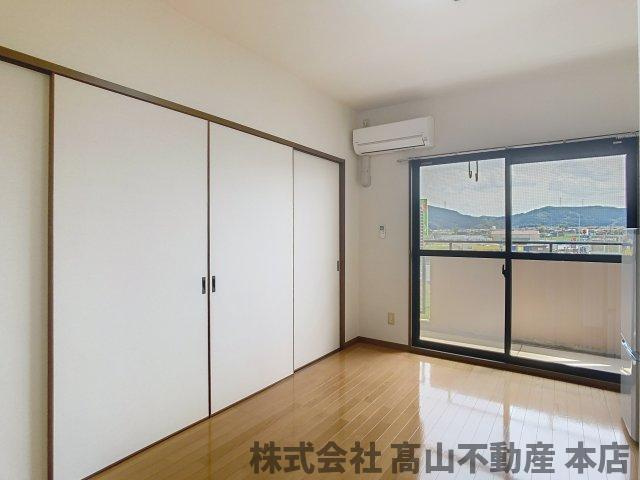 アルベール石丸の居間・リビング