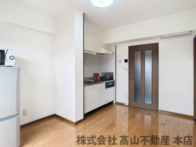 アルベール石丸の居間・リビング