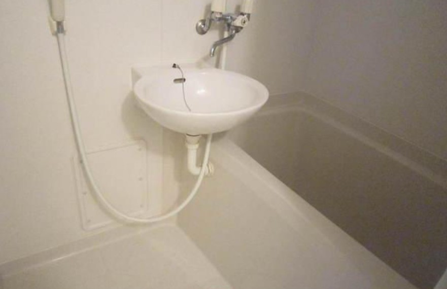 ピアーナの浴室