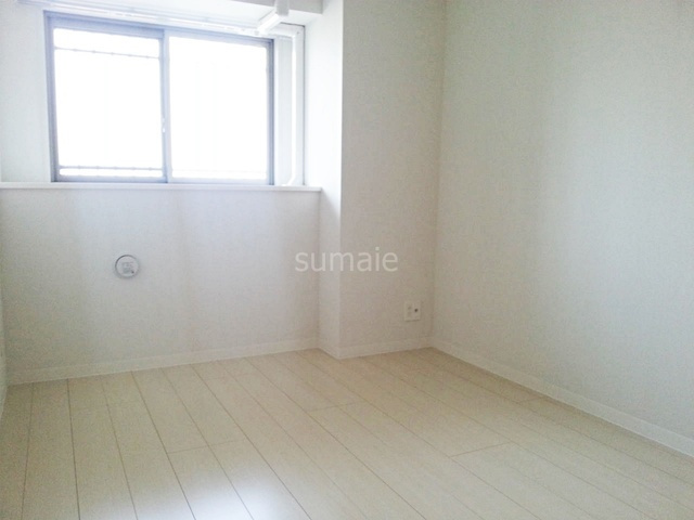 プリマステラの寝室|6帖の綺麗な洋室です！