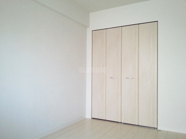 プリマステラの洋室|6帖の明るい洋室になります♪