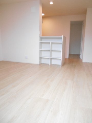 ヴィラ プリュネ Ｂ棟の居間・リビング|LDK