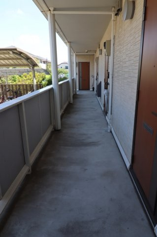 府中市四谷１丁目のアパートのロビー