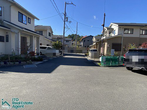 静市市原町　建築条件付 土地の前面道路含む現地写真