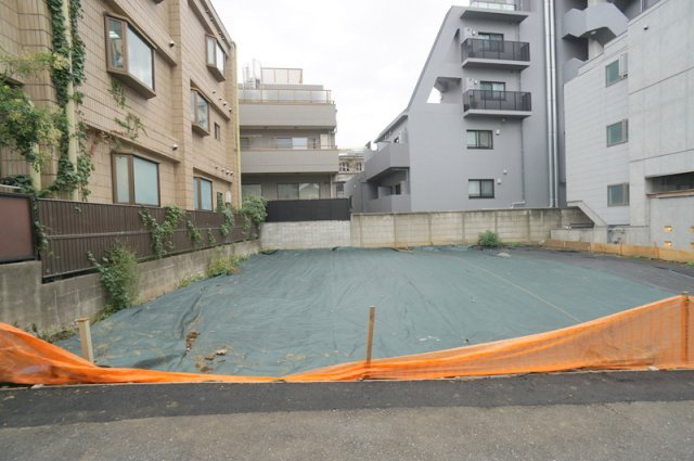 西麻布４　土地の外観|☆建築条件はございません
☆お好きなハウスメーカーで建築可能です