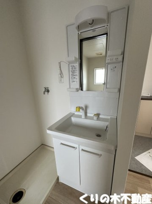 【洗面所】 | コーポラスやました　Ⅰ棟 | 使いやすい洗面所です