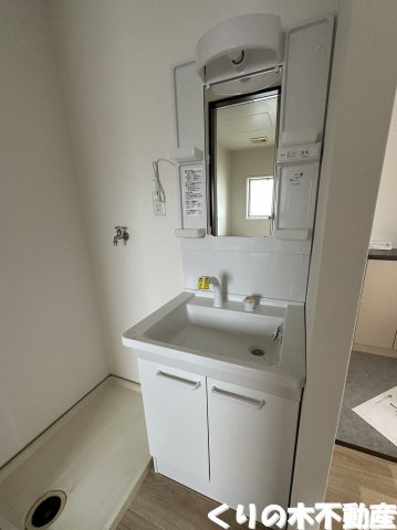 【洗面所】 | コーポラスやました　Ⅰ棟 | 使いやすい洗面所です
