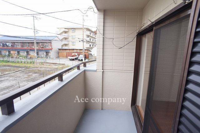 【バルコニー】 | 東大阪市若江南町2丁目 | 2階、リビングに面した西向きのバルコニーです☆