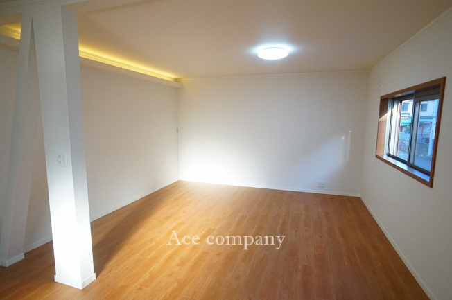 【居間・リビング】 | 東大阪市御厨東1丁目 | 【LDK：約17帖】