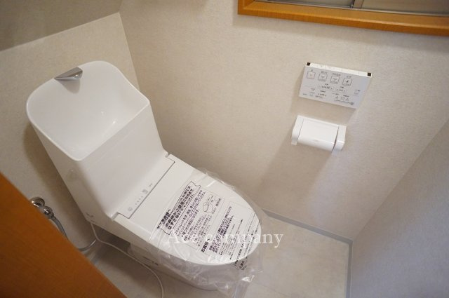 【トイレ】 | 東大阪市御厨東1丁目 | シャワートイレ新調です☆