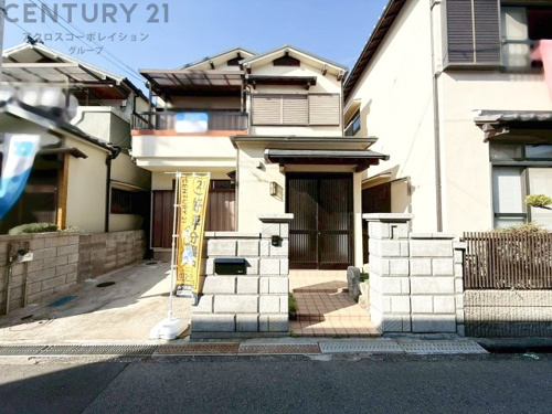 2025年9月リフォーム済物件。リフォーム内容（キッチン新調、トイレ新調、クロス貼替、フロアタイル貼替。網戸張替、シロアリ点検、建具交換、室内クリーニングなど）