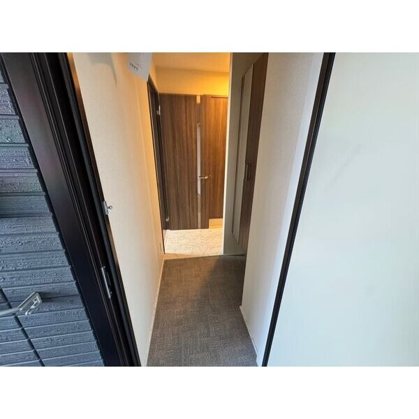 シャルムS岡崎の玄関