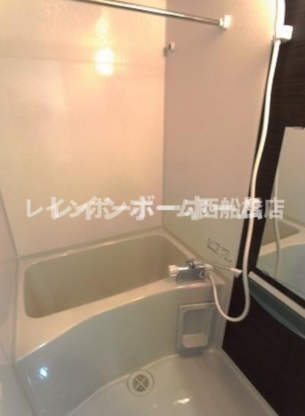 リブリ・JUNの浴室