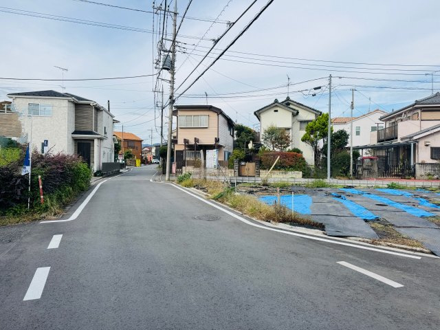 八王子市　川口町　建築条件無し売地　２３ー３期の前面道路含む現地写真|～南側4.5ｍ・東側4.5ｍ道路に面しています～