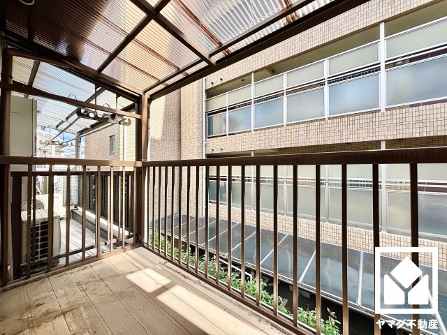 伏見区深草仙石屋敷町のバルコニー