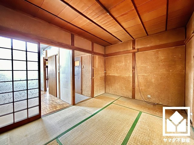 伏見区深草仙石屋敷町の居間・リビング