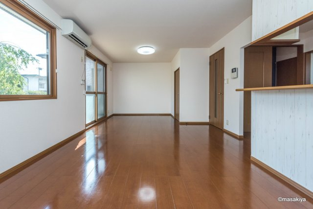 グリーンコート上松の居間・リビング