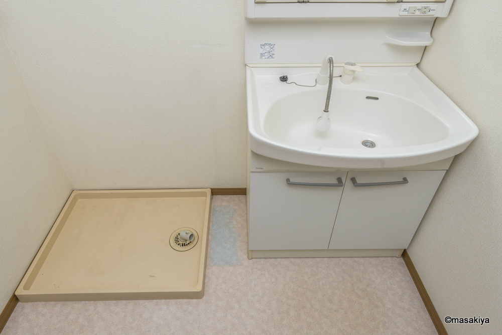 グリーンコート上松の洗面所|洗面・脱衣　シャンプードレッサー付き。