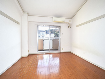 【居間・リビング】 | リバーサイド樫の木 | 6帖洋室