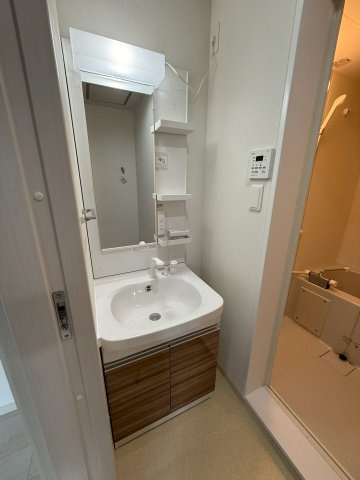 Veil Maison近大前の洗面所