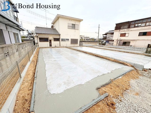 ハートフルタウン　東二見全5区画　A号棟の駐車場