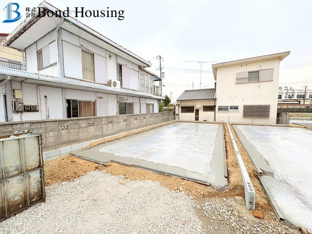 ハートフルタウン　東二見全5区画　A号棟の駐車場