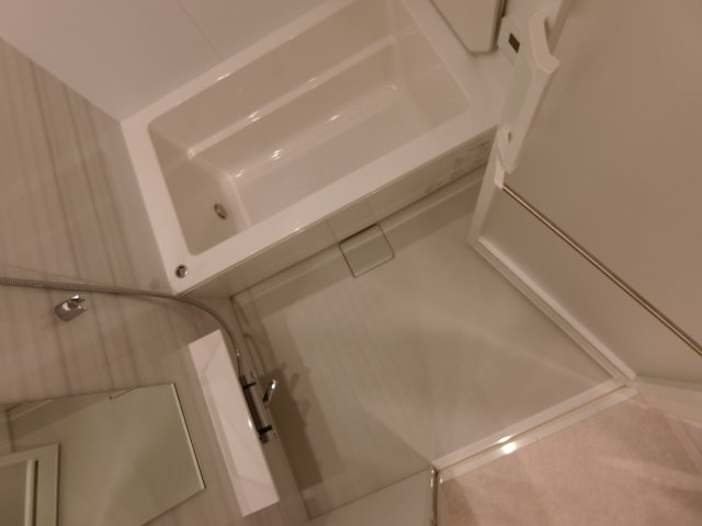 ラティエラ武蔵小杉の浴室|別室参考写真です